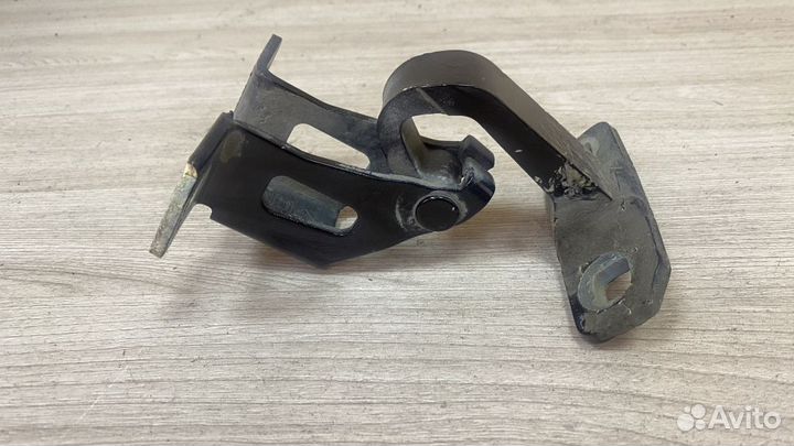 Петля двери багажника ваз (LADA) Largus I (2012—20