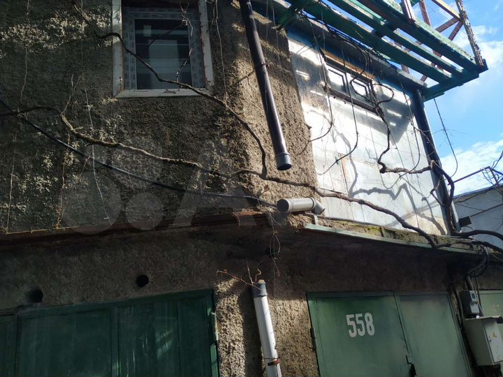 Гараж, > 30 м²