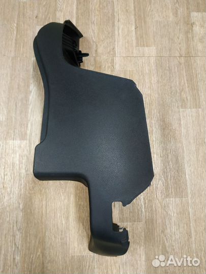 Держатель задней полки левый Ford Fusion