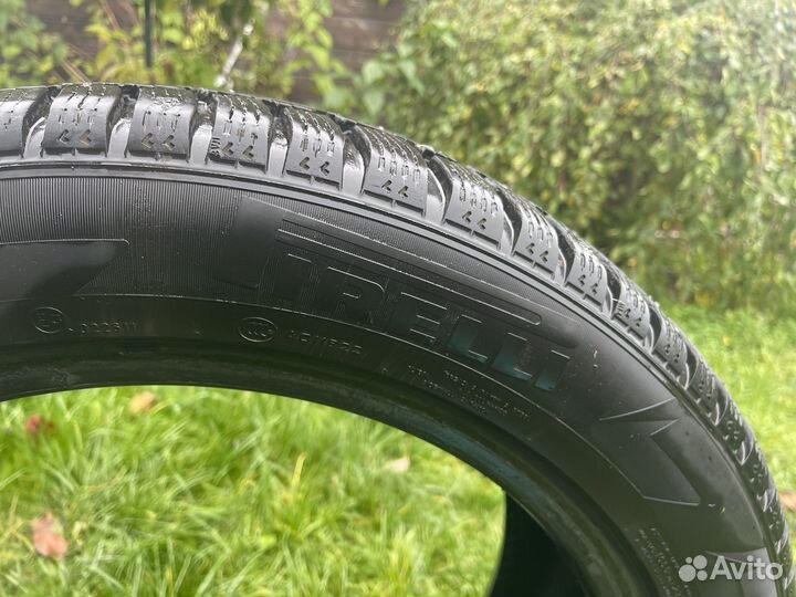Pirelli Ice Zero 275/45 R20