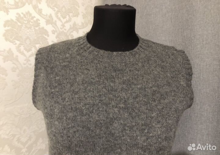 Жилет женский benetton шерсть Р46 серый
