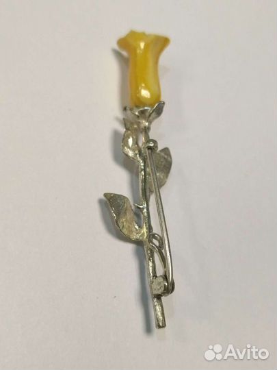 Брошь 