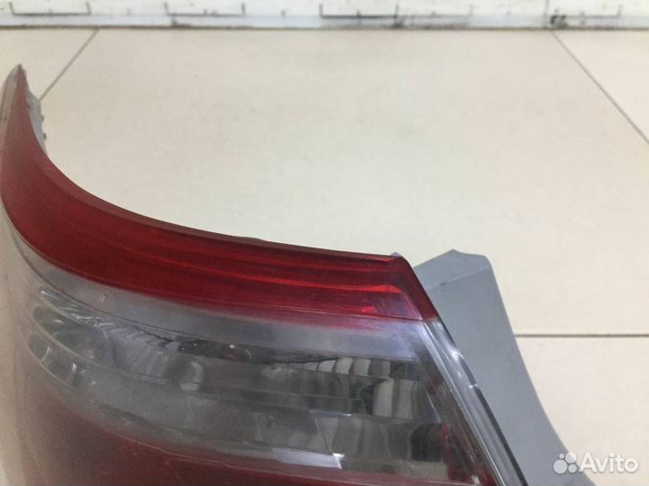 Фонарь задний наружный левый Toyota Camry V40 2006-2011