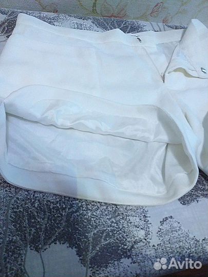 Белые шорты