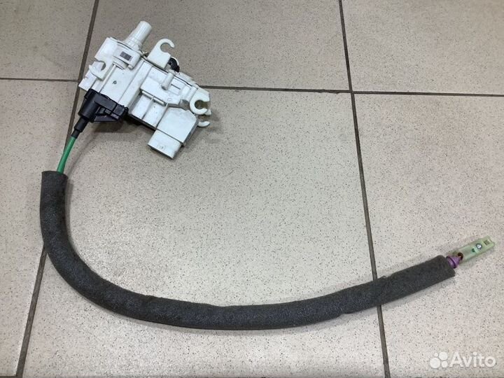 Доводчик замка двери задний левый Bmw 6-Serie Gt