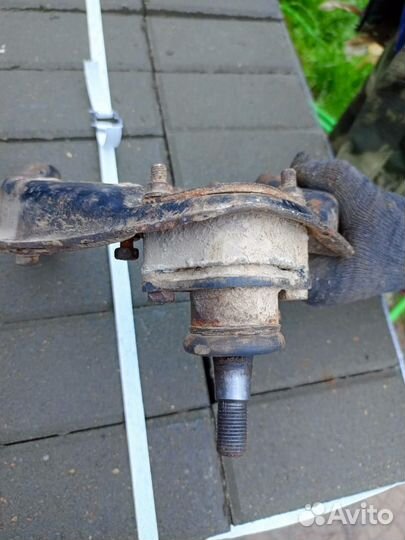 Верхние рычаги с поставками