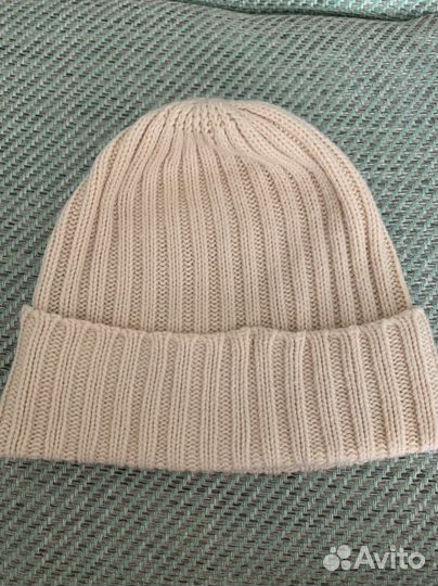 Шапка на девочку и шапка унисекс