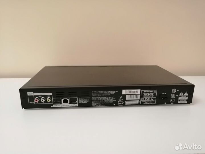 Blu-ray плеер Pioneer BDP-140