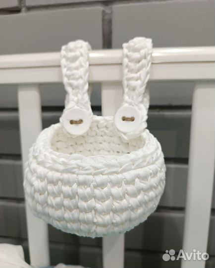 Корзинка-органайзер на кроватку