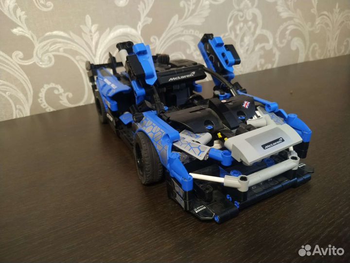 Спортивная машина lego