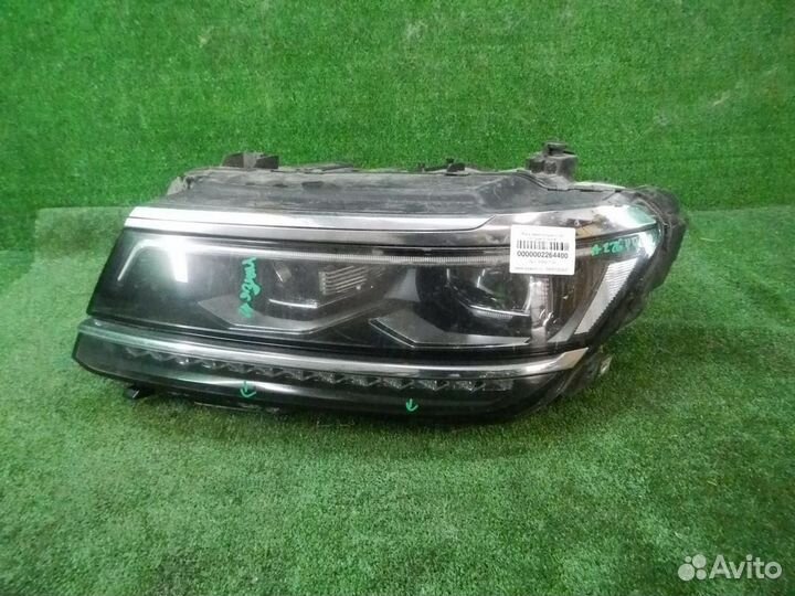 Фара левая Volkswagen Tiguan