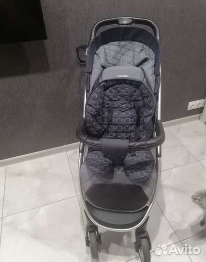 Продам прогулочную коляску