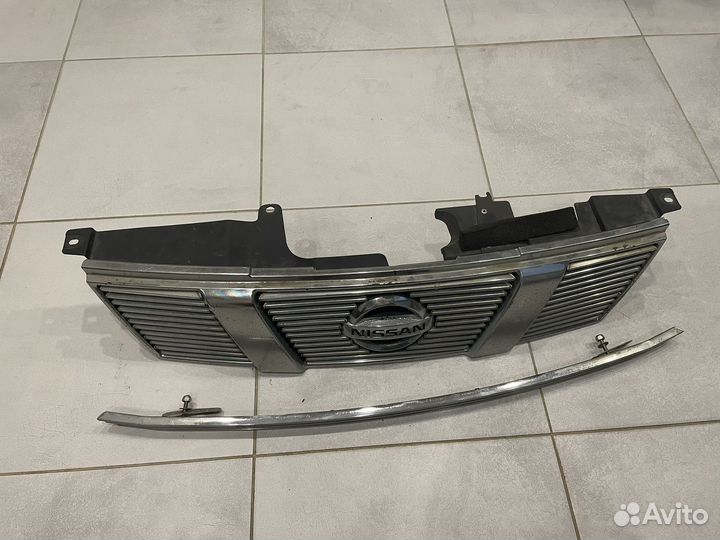 Решетка радиатора Nissan X-trail t31