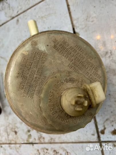 Тормозной циллиндр Volkswagen Passat B3