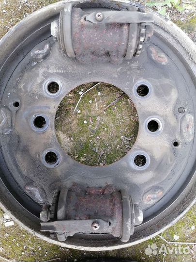 Кожух барабана с тормозным цилиндром Мазда титан