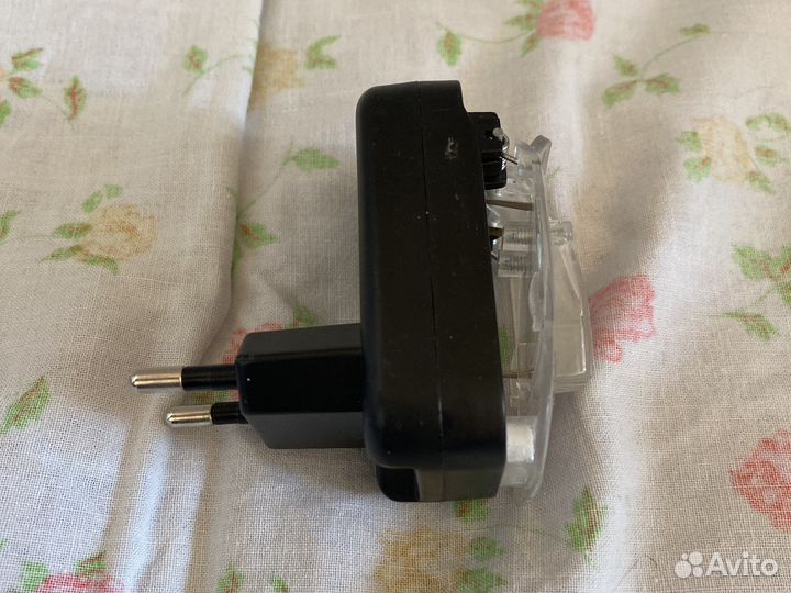 Универсальное зарядное устройство