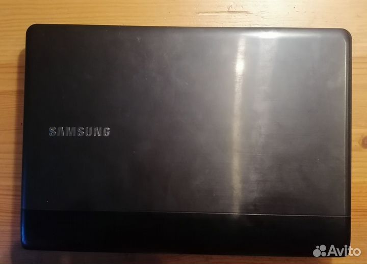Ноутбук samsung NP305U1A