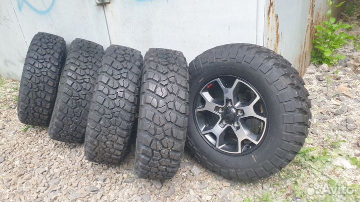 Bfgoodrich Mud-Terrain T/A KM2 255/75 R17 111