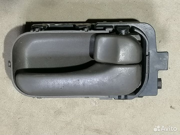 Ручка двери внутр.Nissan Sunny/Almera Classic B10