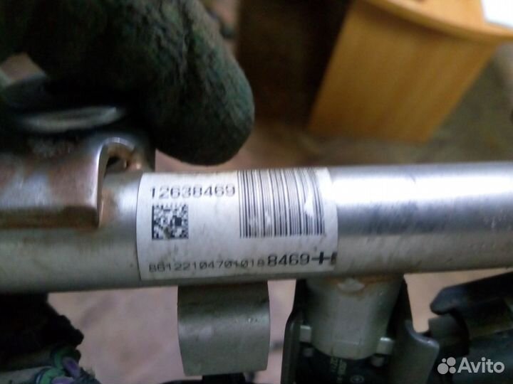 Рейка топливная (рампа) 3.0-3.6 cadillac SRX 2009)