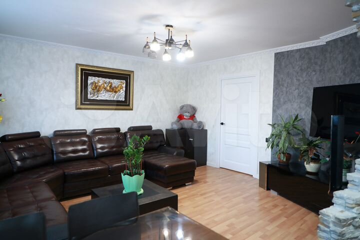 4-к. квартира, 85 м², 3/5 эт.