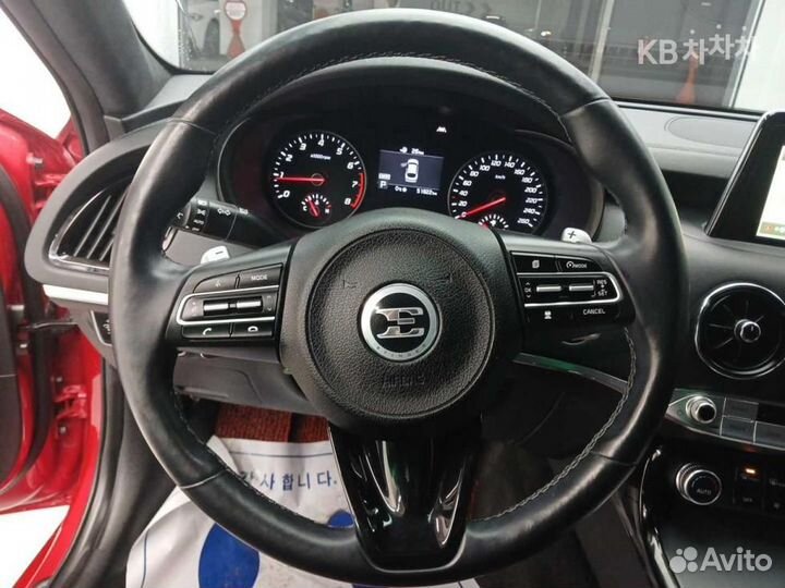 Kia Stinger 2.0 AT, 2019, 39 000 км