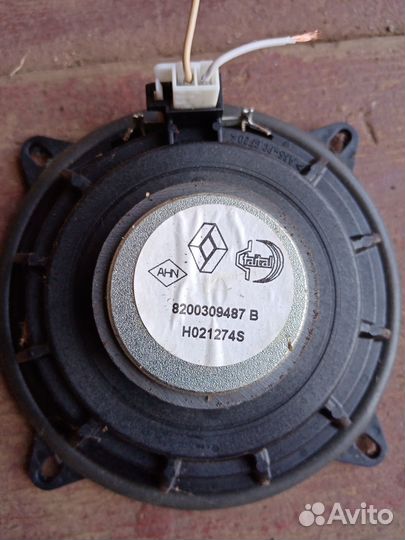 Продам штатные динамики Рено13см 4 штуки