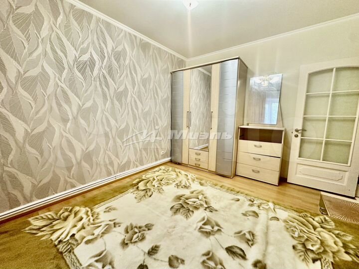 3-к. квартира, 82 м², 1/9 эт.