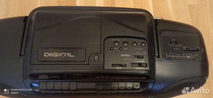 Магнитофон sanyo