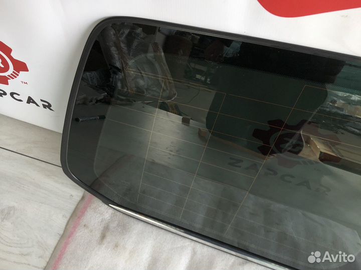 Toyota Land Cruiser 200 Форточка задняя правая