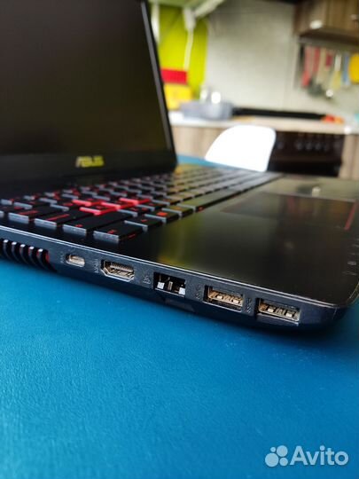 Ноутбук Asus GL552V