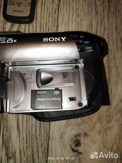 Видеокамера Sony DCR-DVD308e