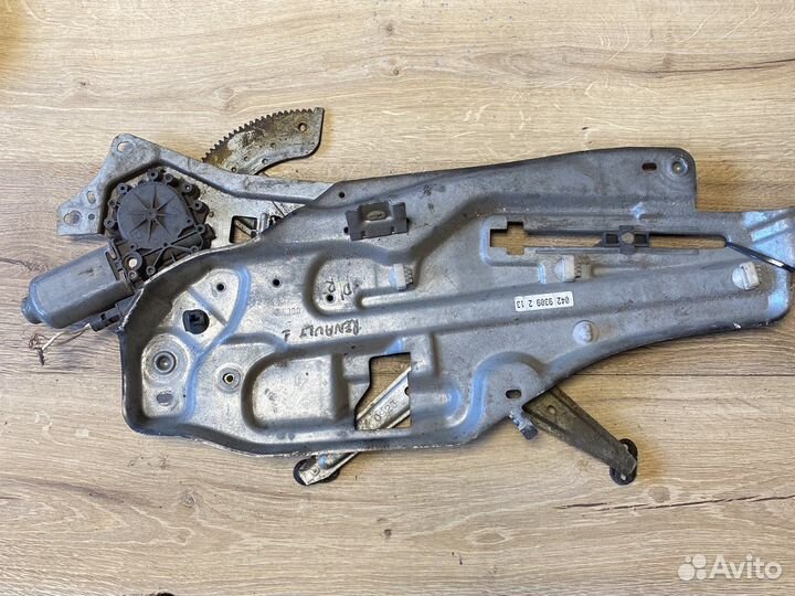 Renault laguna 1 передний правый стеклоподъёмник