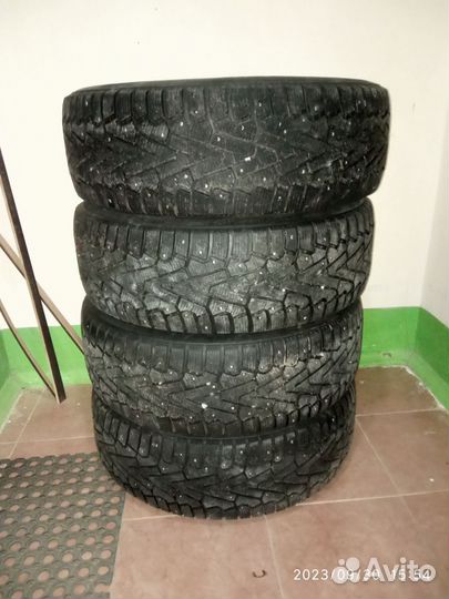 Pirelli Ice Zero 235/65 R17