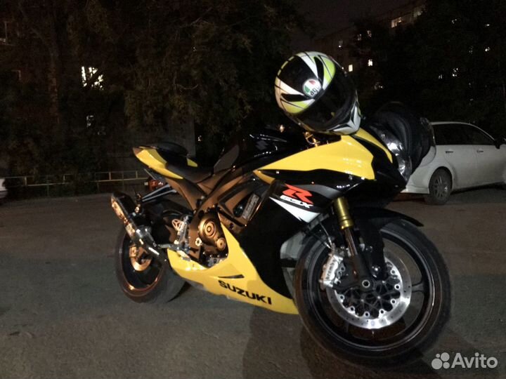 Продам Suzuki Gsx R 750
