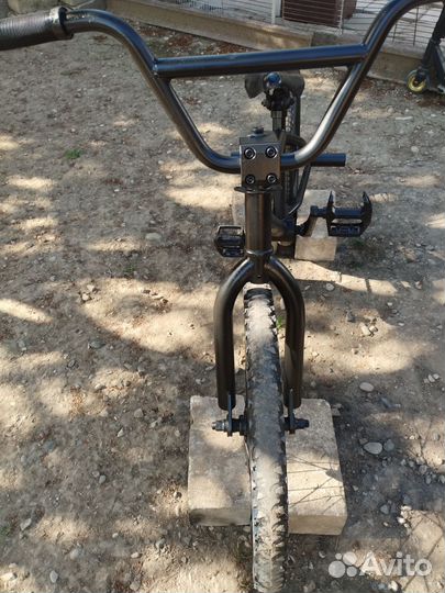 Трюковой велосипед BMX