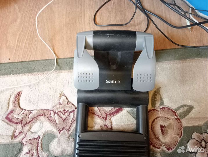 Игровой руль Saitek r440