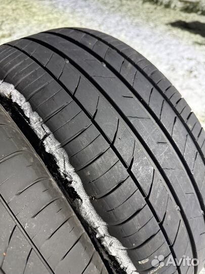 Kumho Ecsta HS52 215/55 R16