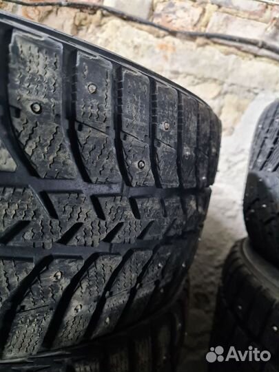 Bridgestone Ice Cruiser 7000 225/45 R17