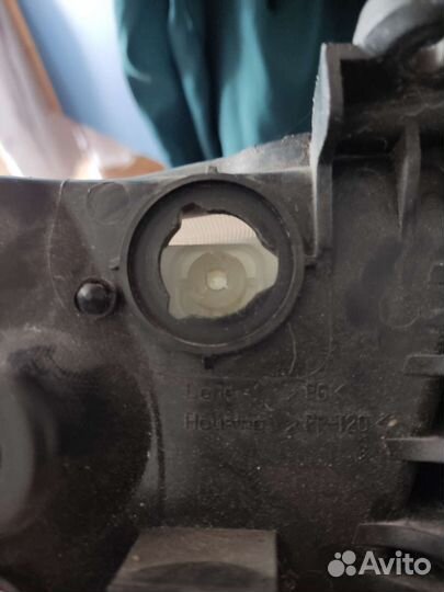 Правая фара Nissan AD Wingroad Y11 ichikoh