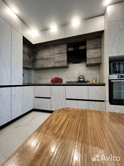 П образная кухня на заказ. Фабрика