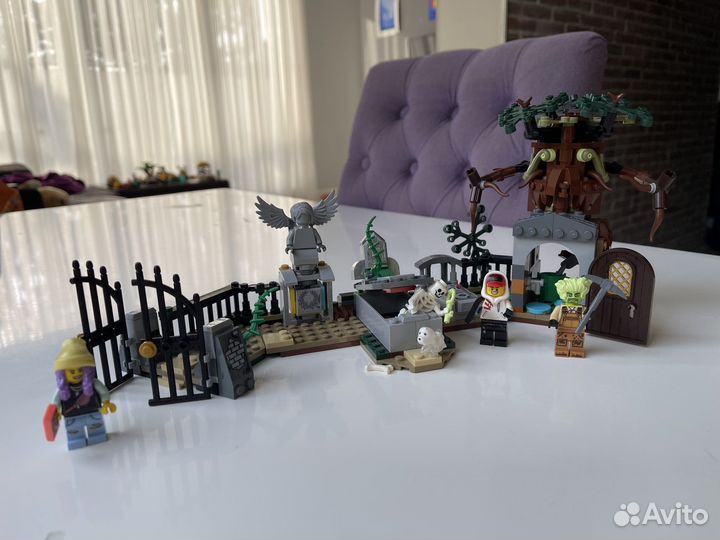 Lego Hidden Side 70420 Загадка старого кладбища