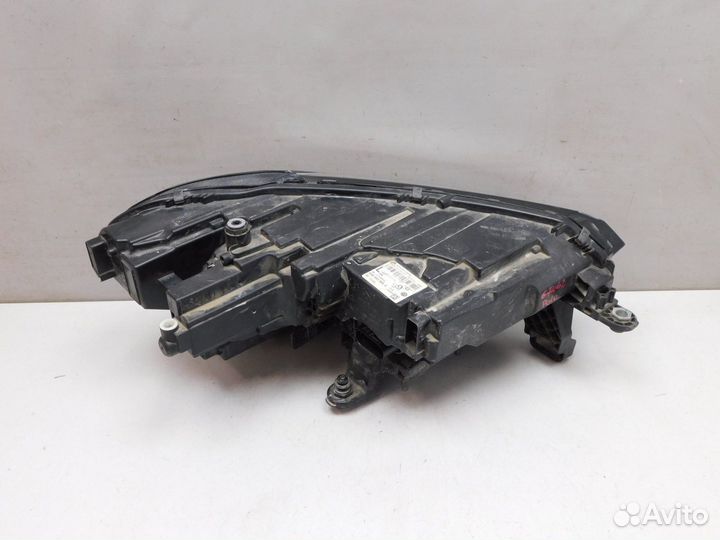 Фара левая Volkswagen Polo