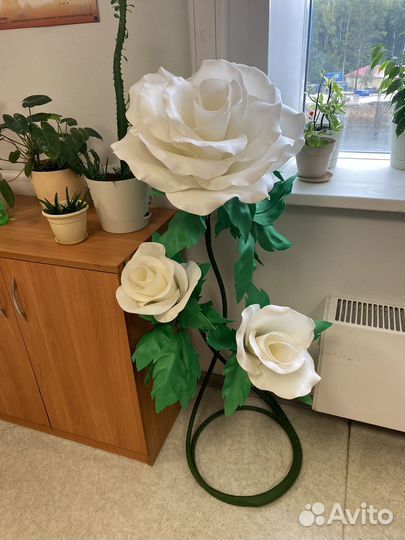 Розы из изолона