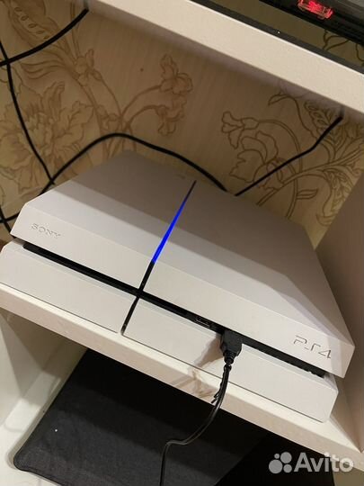 Sony PS4 белый