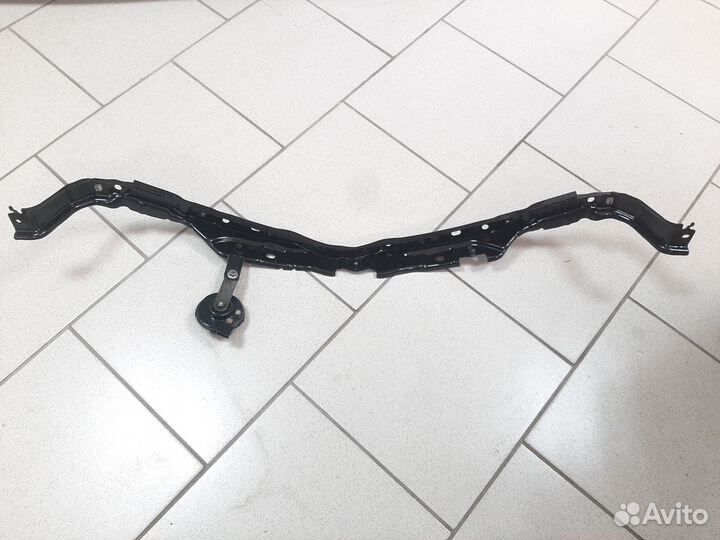 Планка радиатора верхняя Toyota RAV 2012-19