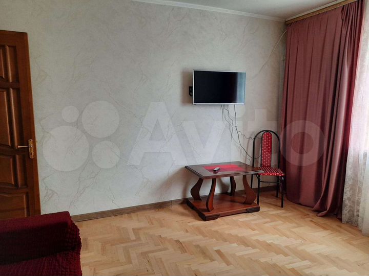 2-к. квартира, 58 м², 2/5 эт.