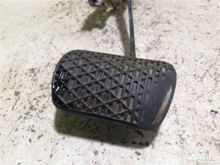 Педаль тормоза Мерседес Бенз 210 Е-класс