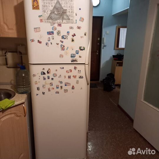 Холодильник indesit