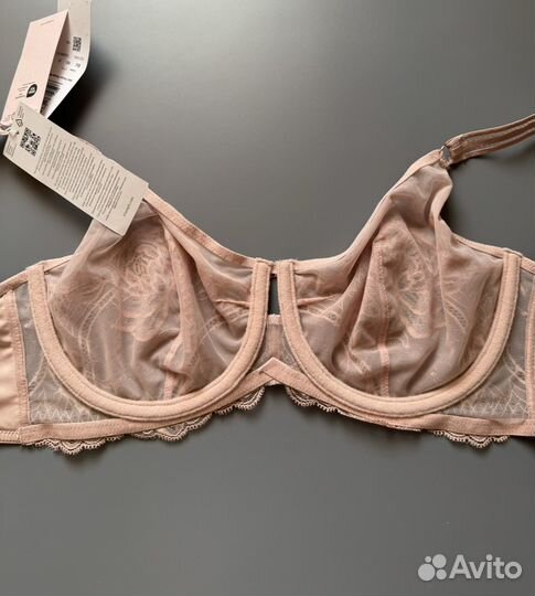 Бюстгальтер Triumph minimizer 80E, 85E, 95E